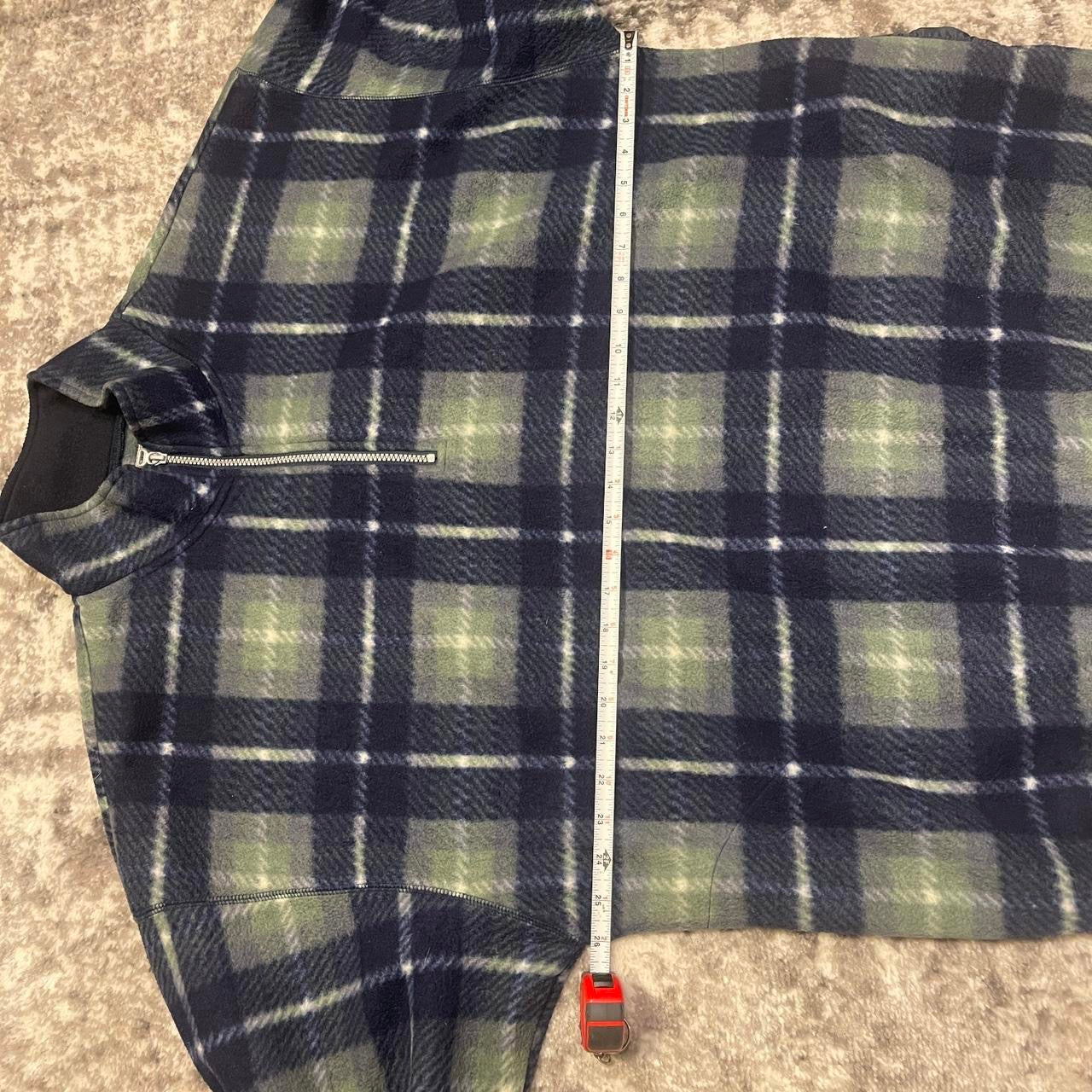 Bungle boy 2000s plaid fleece size XL