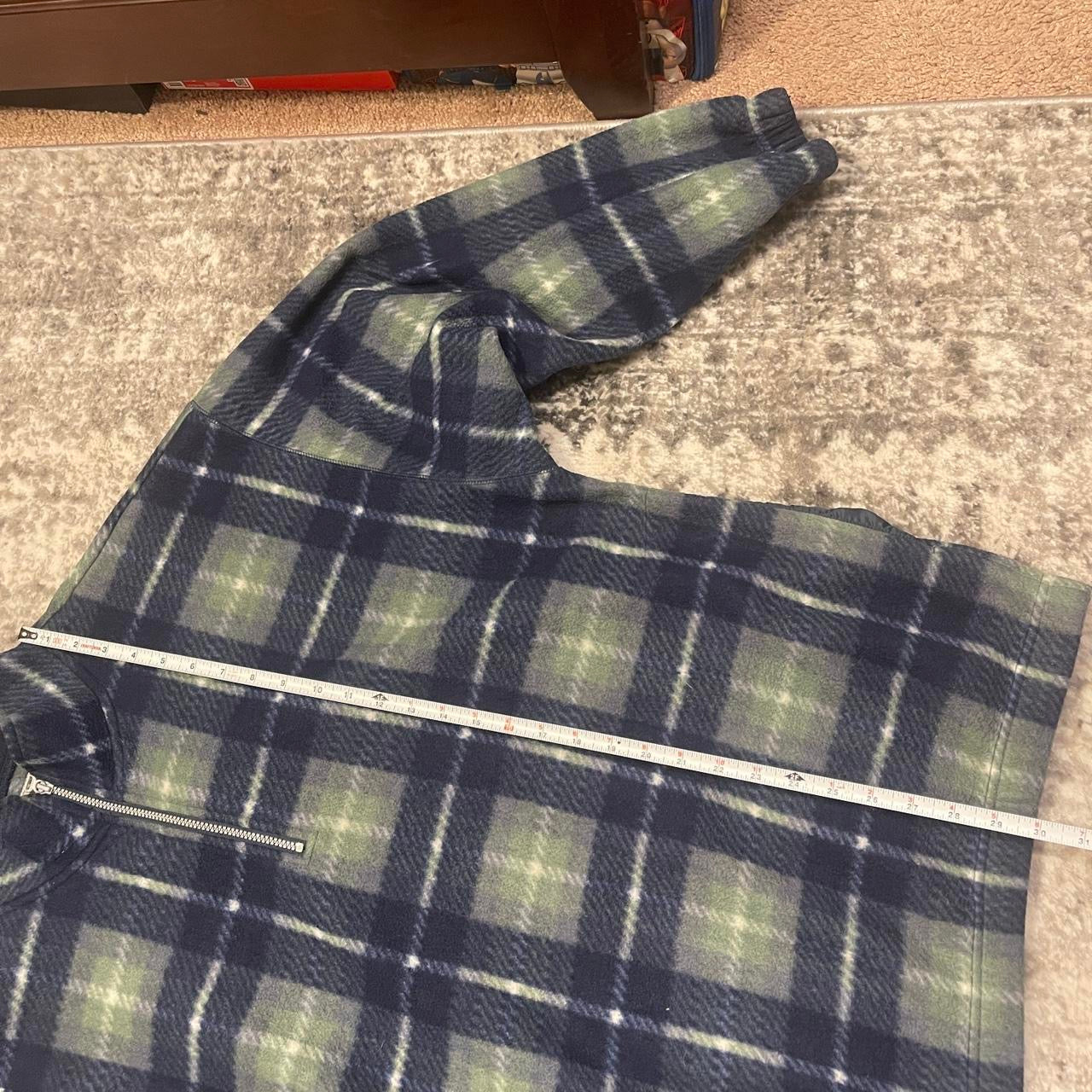 Bungle boy 2000s plaid fleece size XL