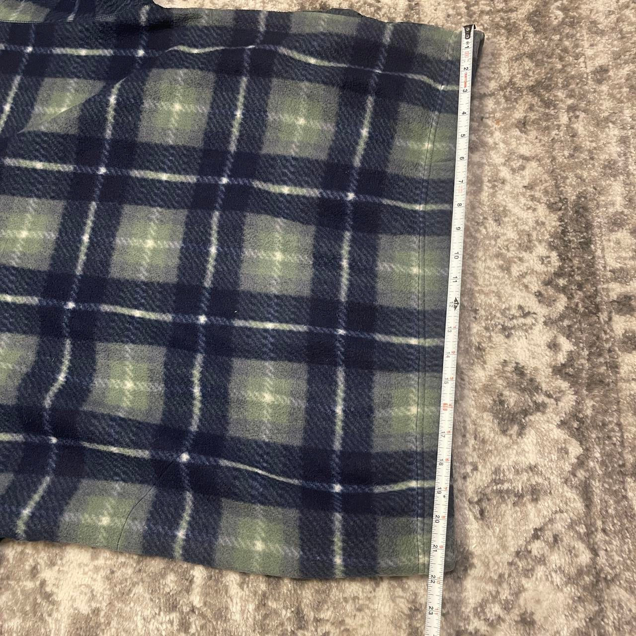 Bungle boy 2000s plaid fleece size XL