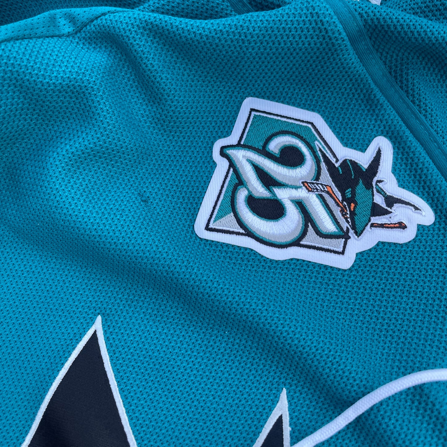 Reebok NHL Sharks Jersey size L/XL Youth